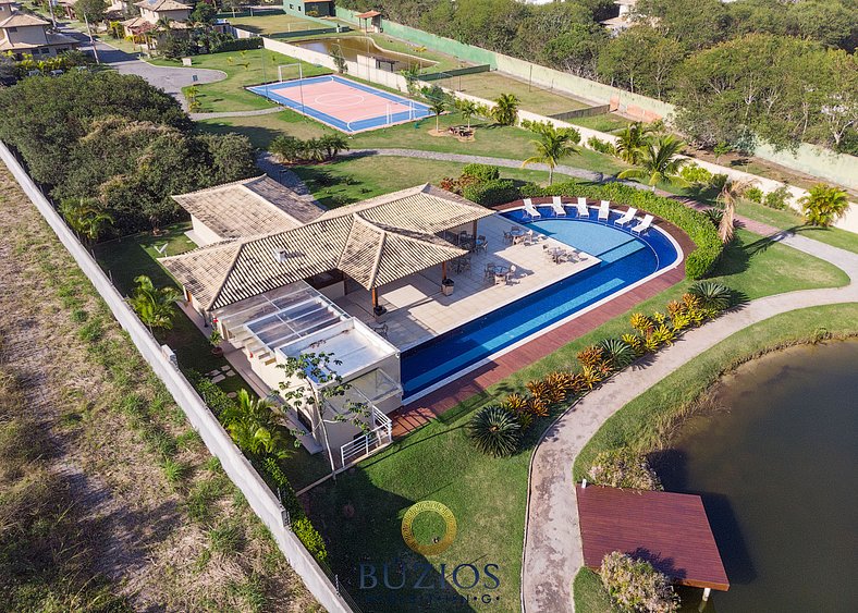 Bz01 Casa com piscina privativa, 150 m da praia.
