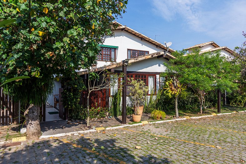 BZ29 Geribá! 300 m da Praia, casa em condomínio!