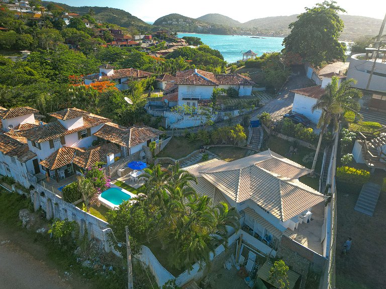 BZ61Ferradura! 50m da praia c/ piscina privativa