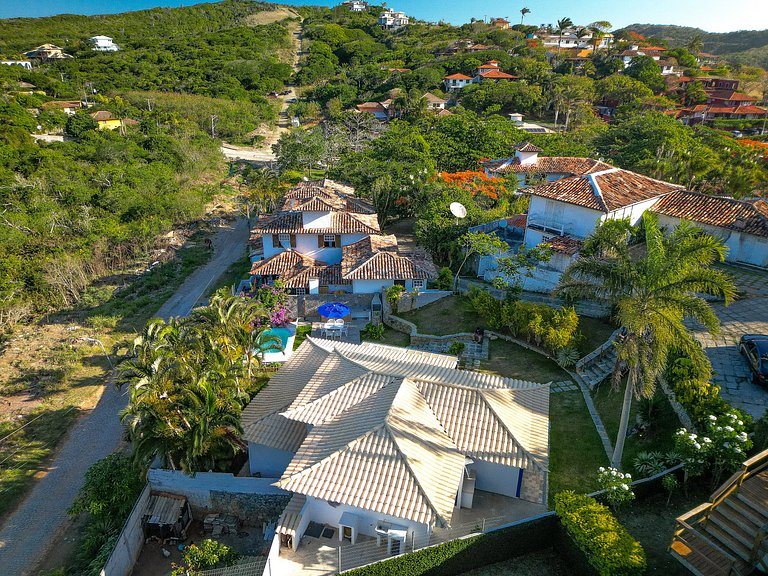 BZ61Ferradura! 50m da praia c/ piscina privativa